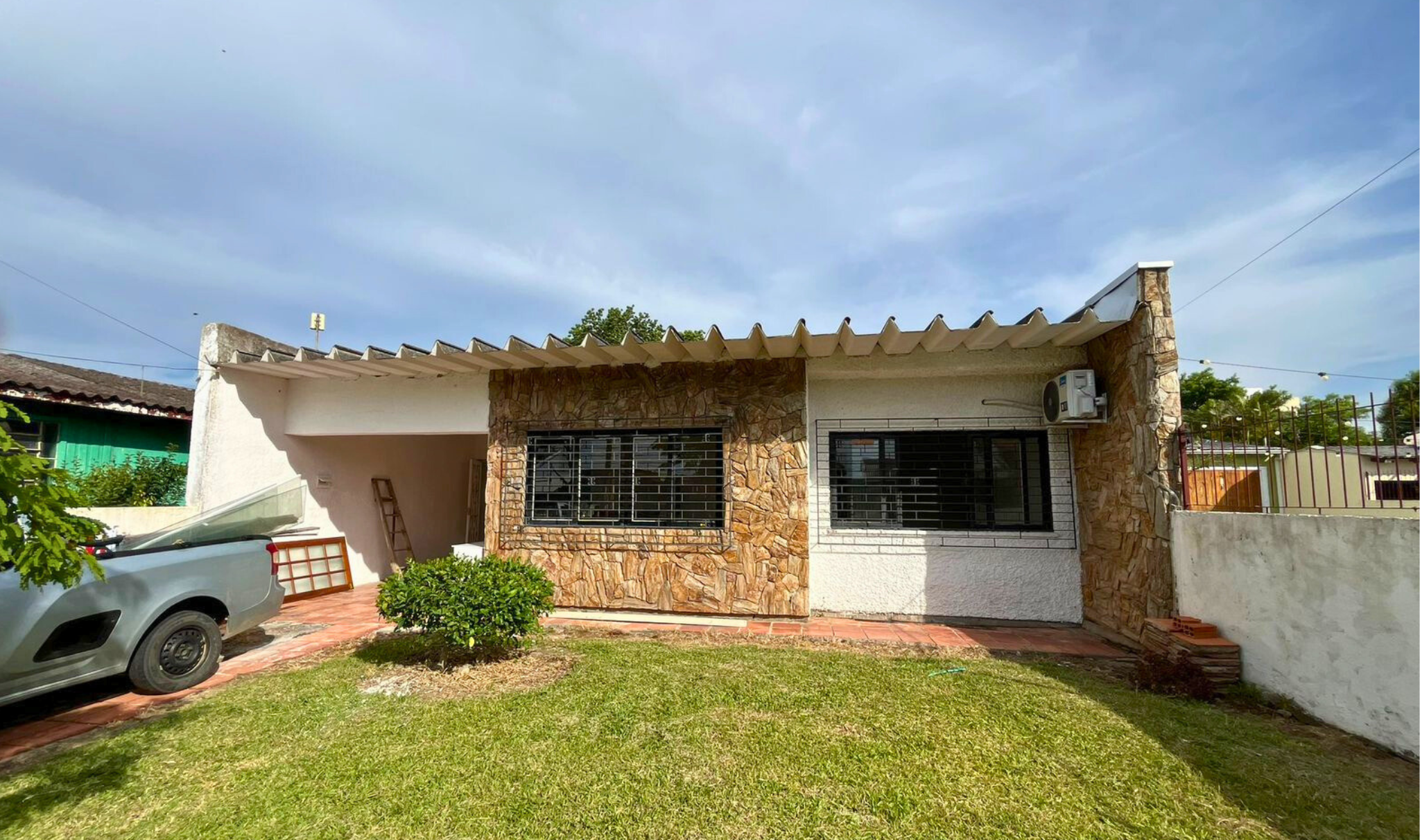 CASA para venda localizada no Centro de Guaíba