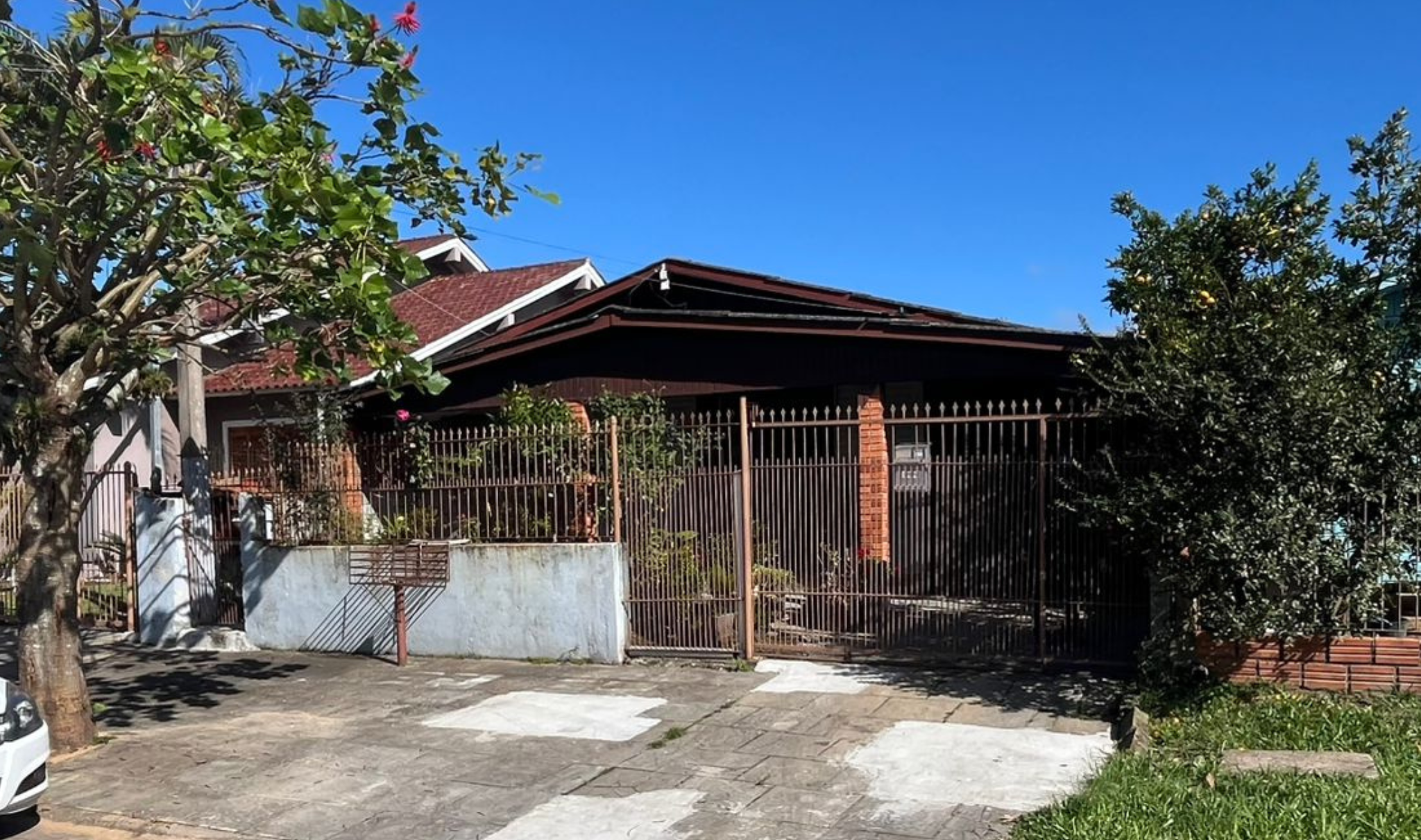 Casa para Venda e Locação localizada no Parque da Laranjeiras 