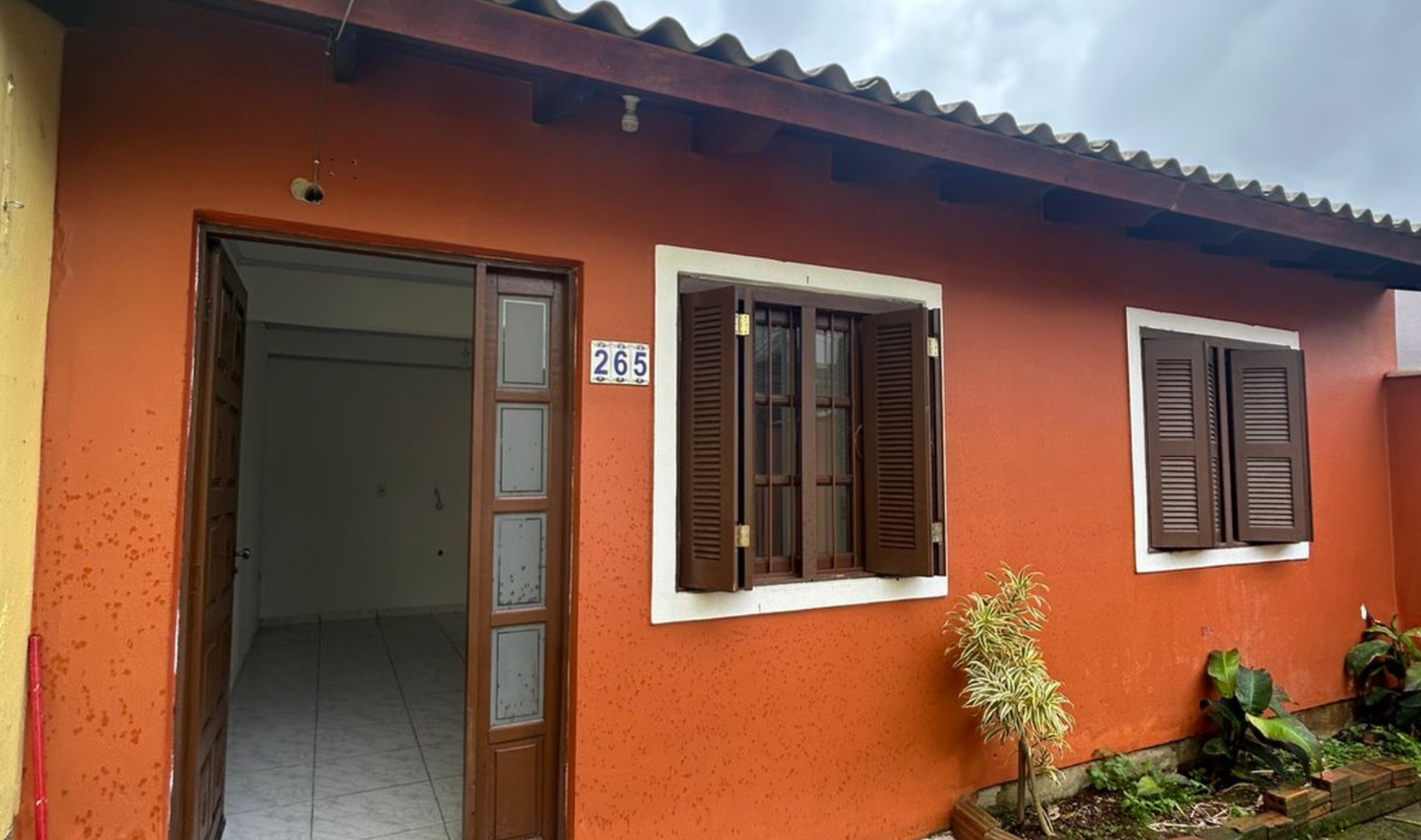 CASA para locação com ótima localização!!